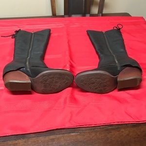 Women’s sz 9.5 tall boots by Sundance brand